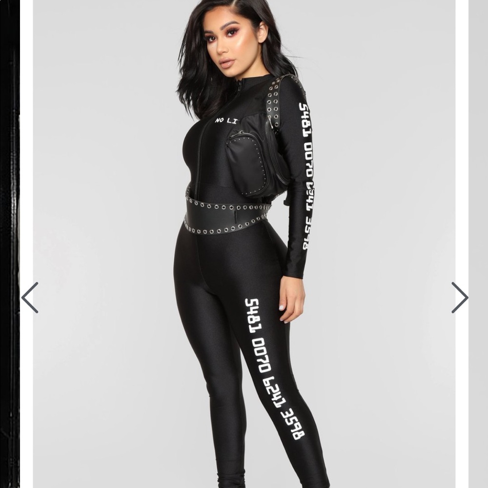 Platinum status black  jumpsuit Fashion nova sz S